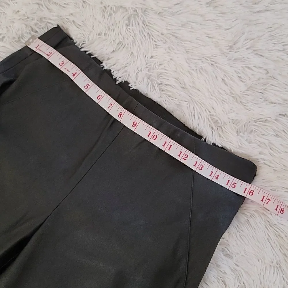 ⏳️Zara Black Faux Leather Side Zipper Ankle zipper Pants Size Large